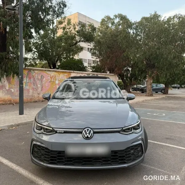 Volkswagen Golf de Peddle Car, photo réelle (plaque floutée)
