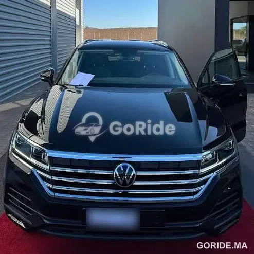 Volkswagen Touareg de Peddle Car, photo réelle (plaque floutée)